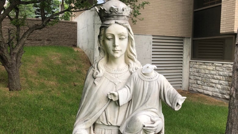Statue of the Virgin Mary and Jesus Broken Again in Sudbury, Ontario